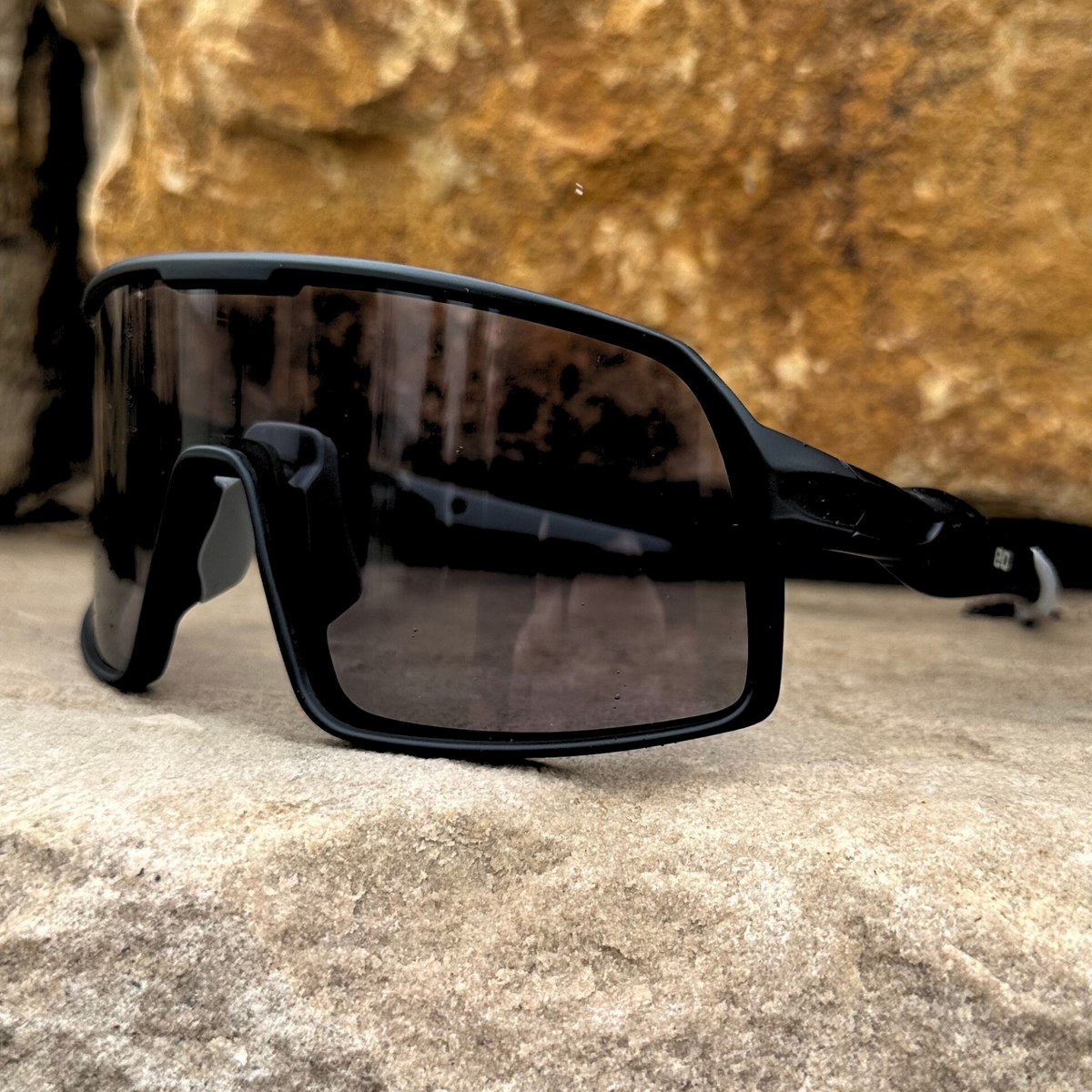 Mojave with Photochromic Lens